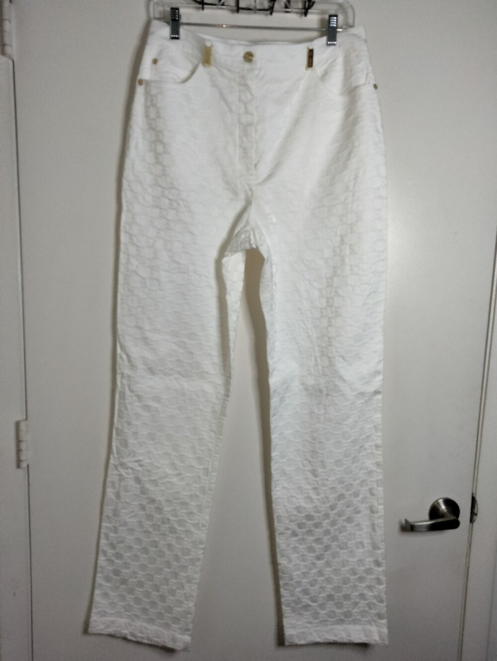St. John Sport (Sz 14) Ivory White Textured Gold Accent Straight-Leg Jean/Pants